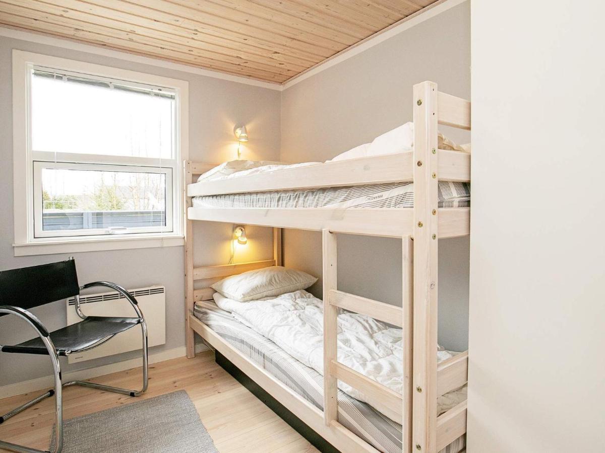 Three-Bedroom Holiday Home In Vaeggerlose 6 Bøtø By Rum bild