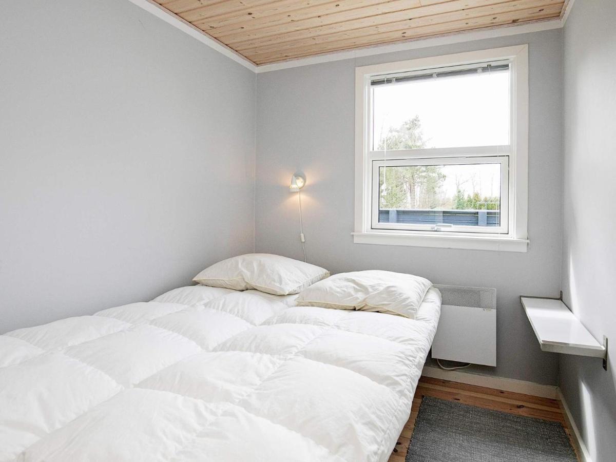 Three-Bedroom Holiday Home In Vaeggerlose 6 Bøtø By Exteriör bild