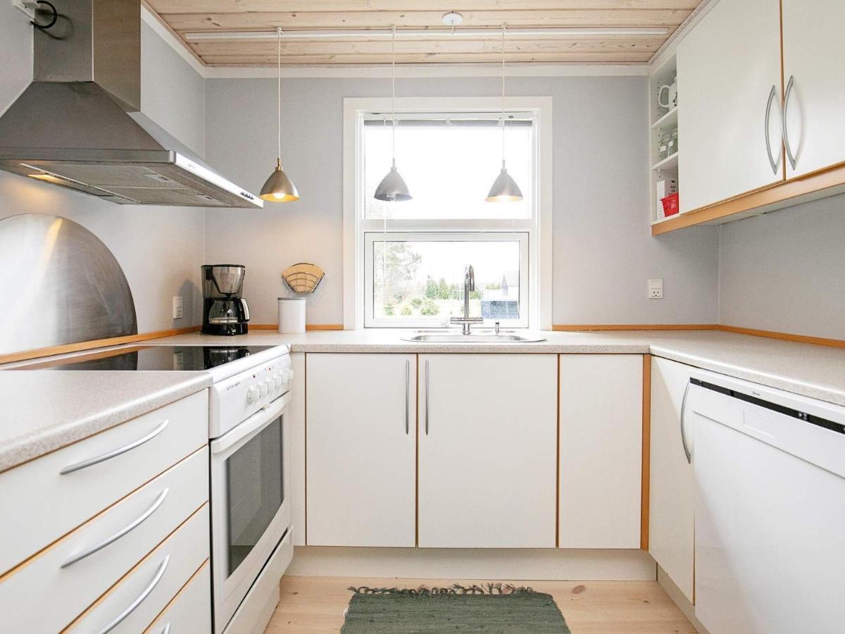 Three-Bedroom Holiday Home In Vaeggerlose 6 Bøtø By Exteriör bild
